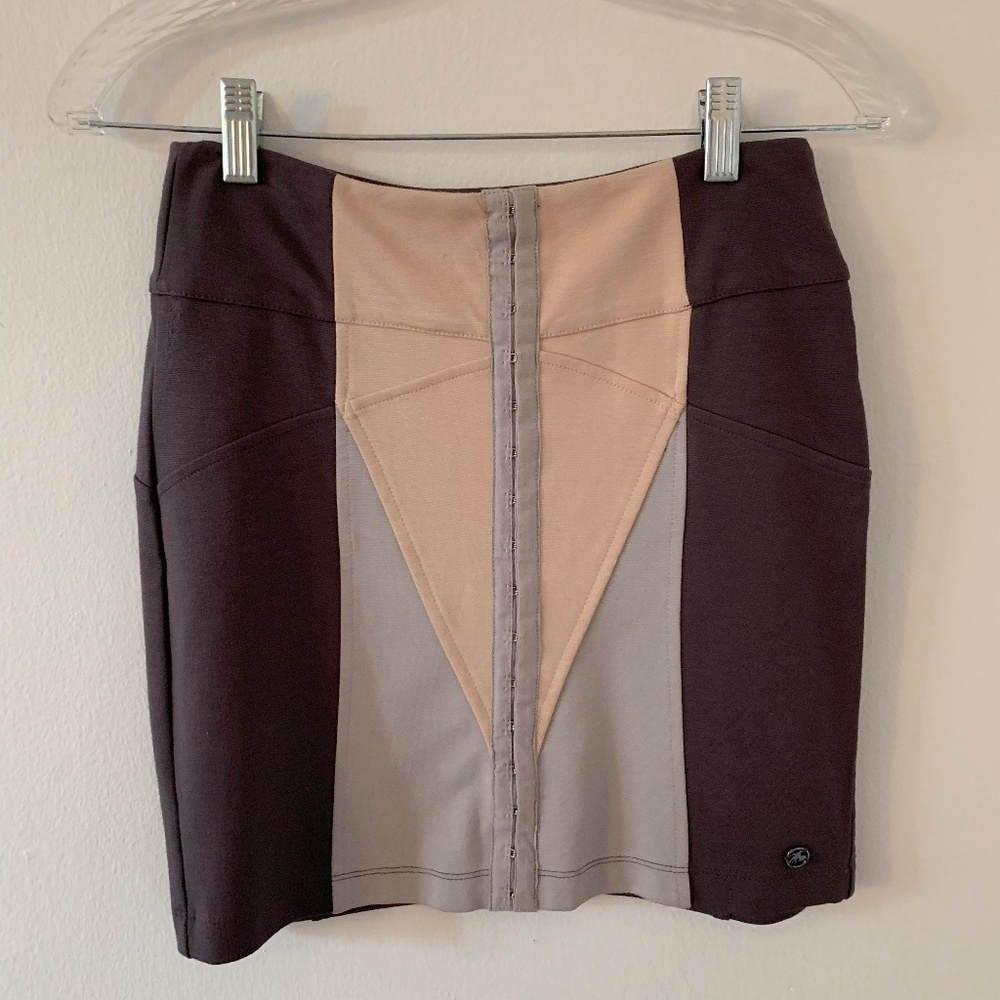 XS Geometric Gray Color Block Mini Skirt